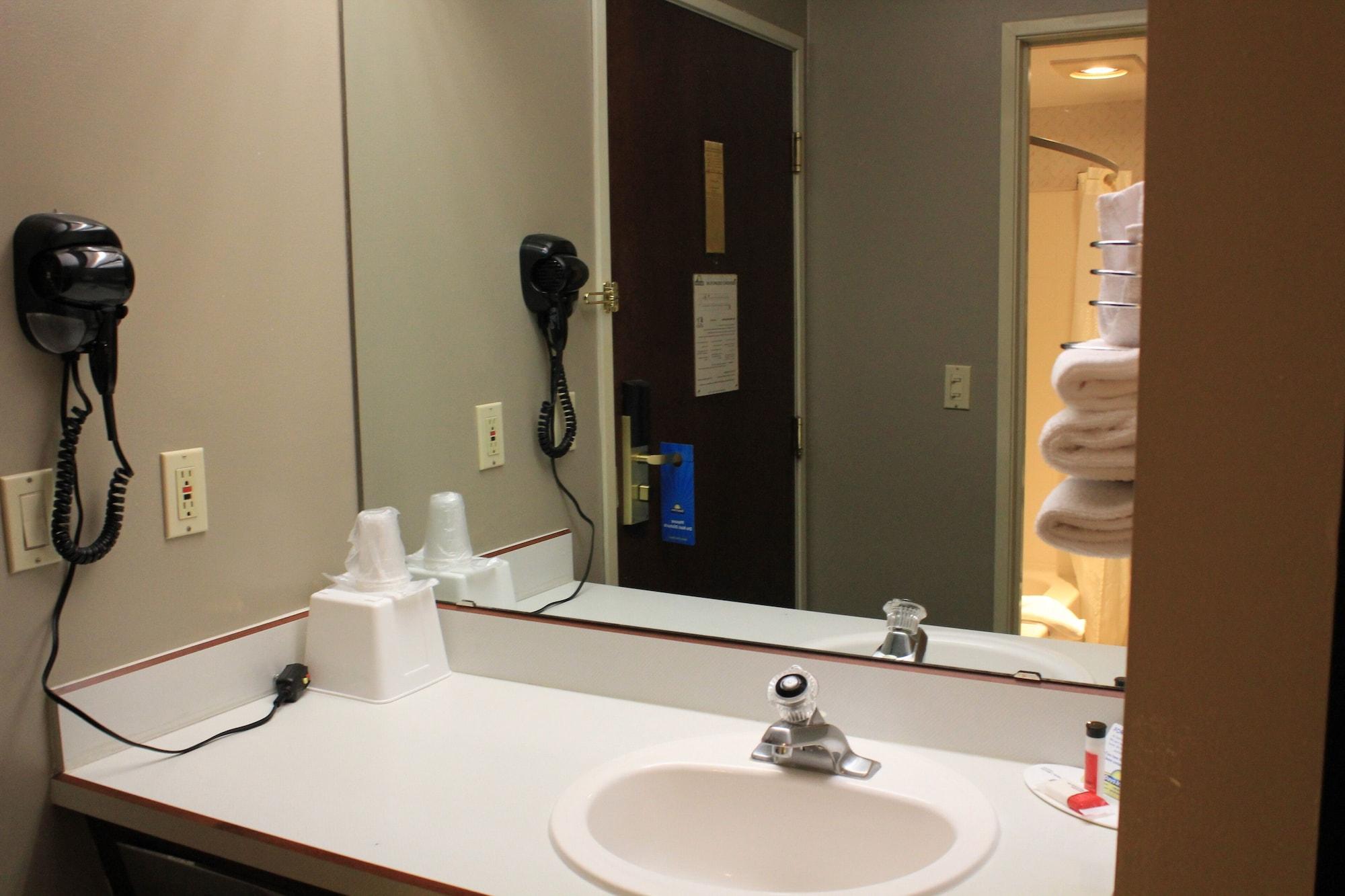 Days Inn By Wyndham Seatac Airport Ngoại thất bức ảnh
