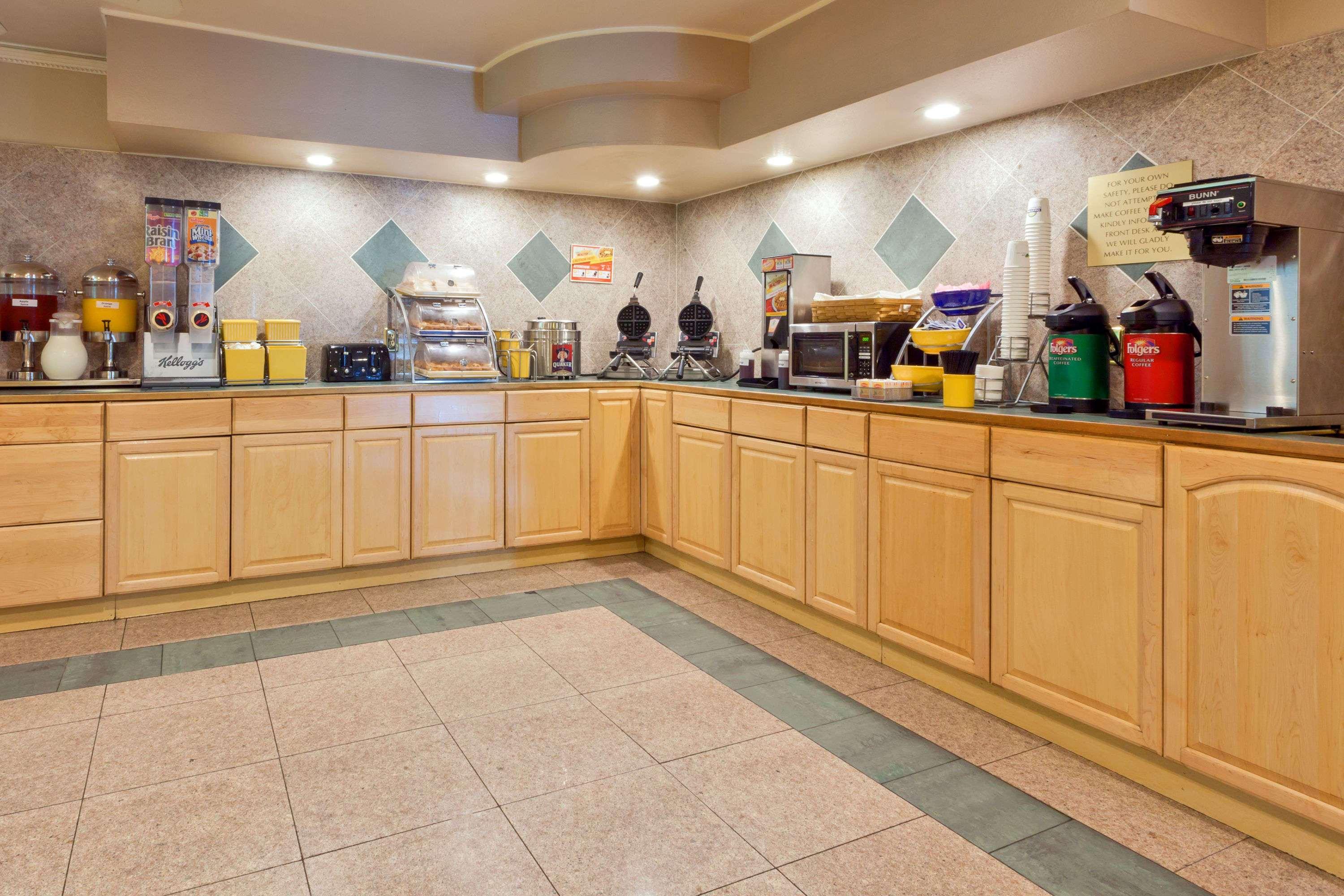 Days Inn By Wyndham Seatac Airport Ngoại thất bức ảnh